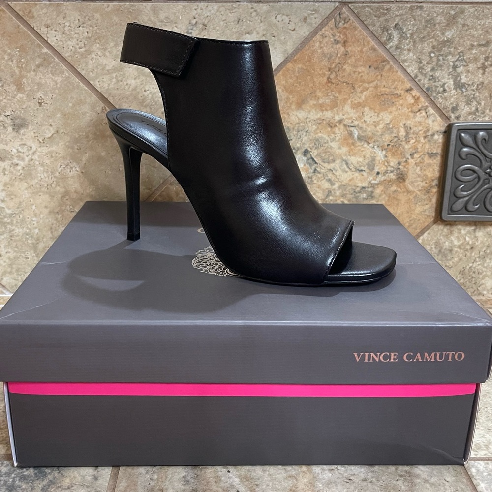 Vince Camuto Anglessi Peep Toe Sandal